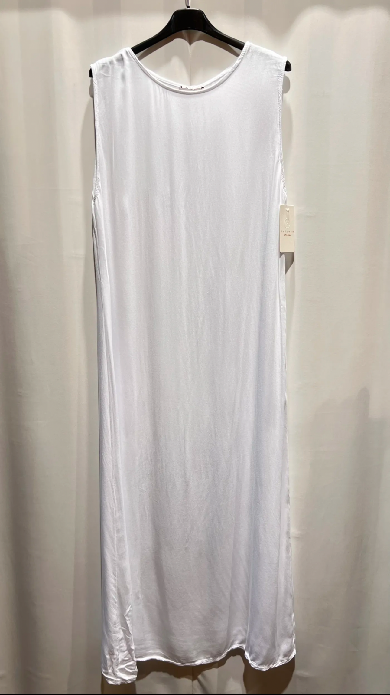 Weißes Unterkleid