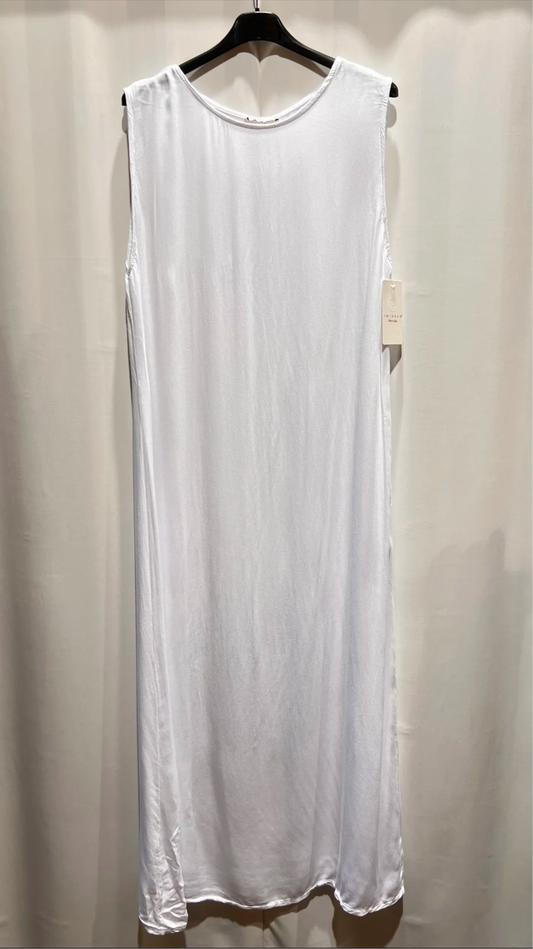 Weißes Unterkleid